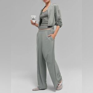 NWT ALO Yoga Women's Lunar Gray Wide Leg Pants & Zip up Jacket Set 023-B